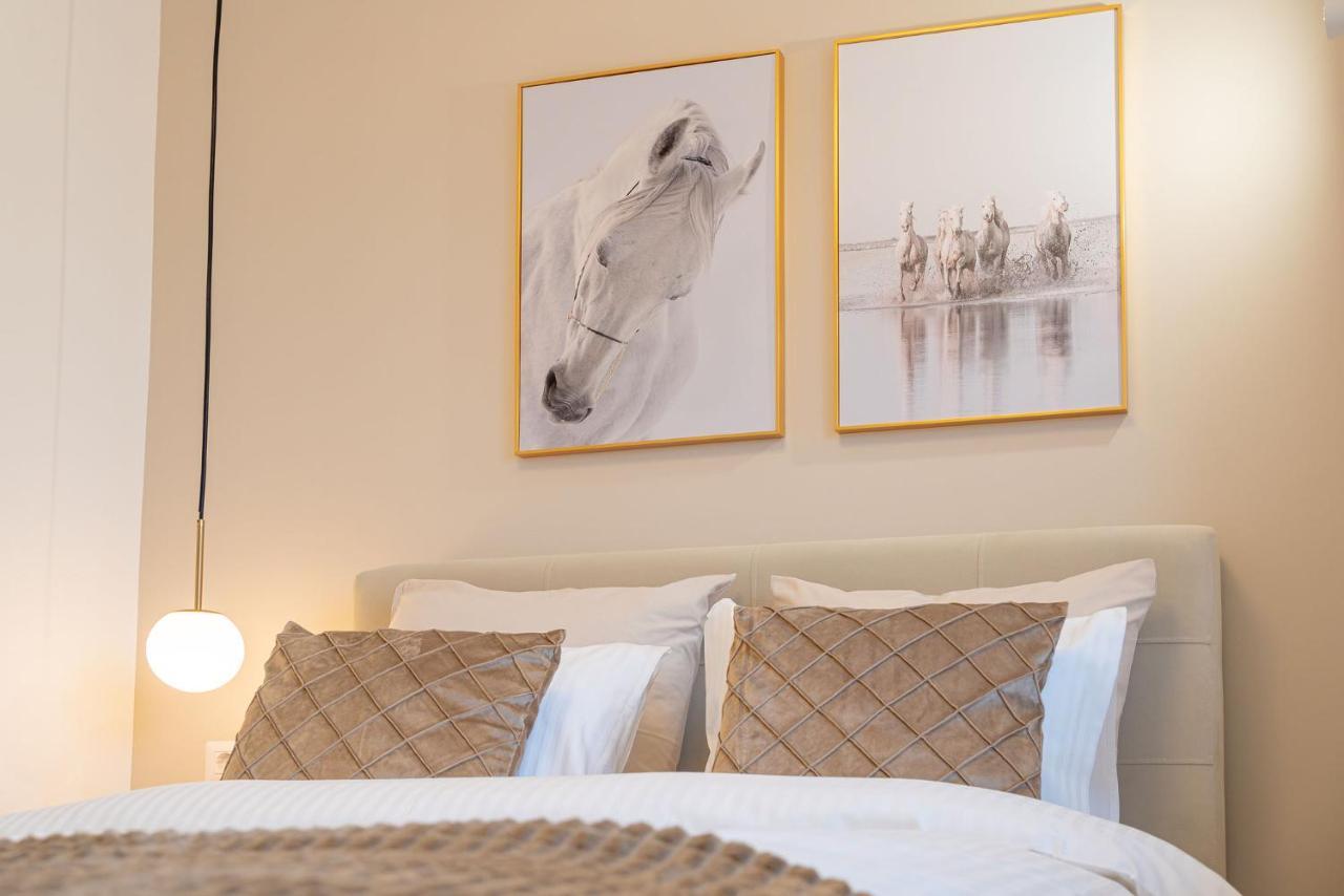 Style And View Bucharest City Center Aparthotel Екстер'єр фото