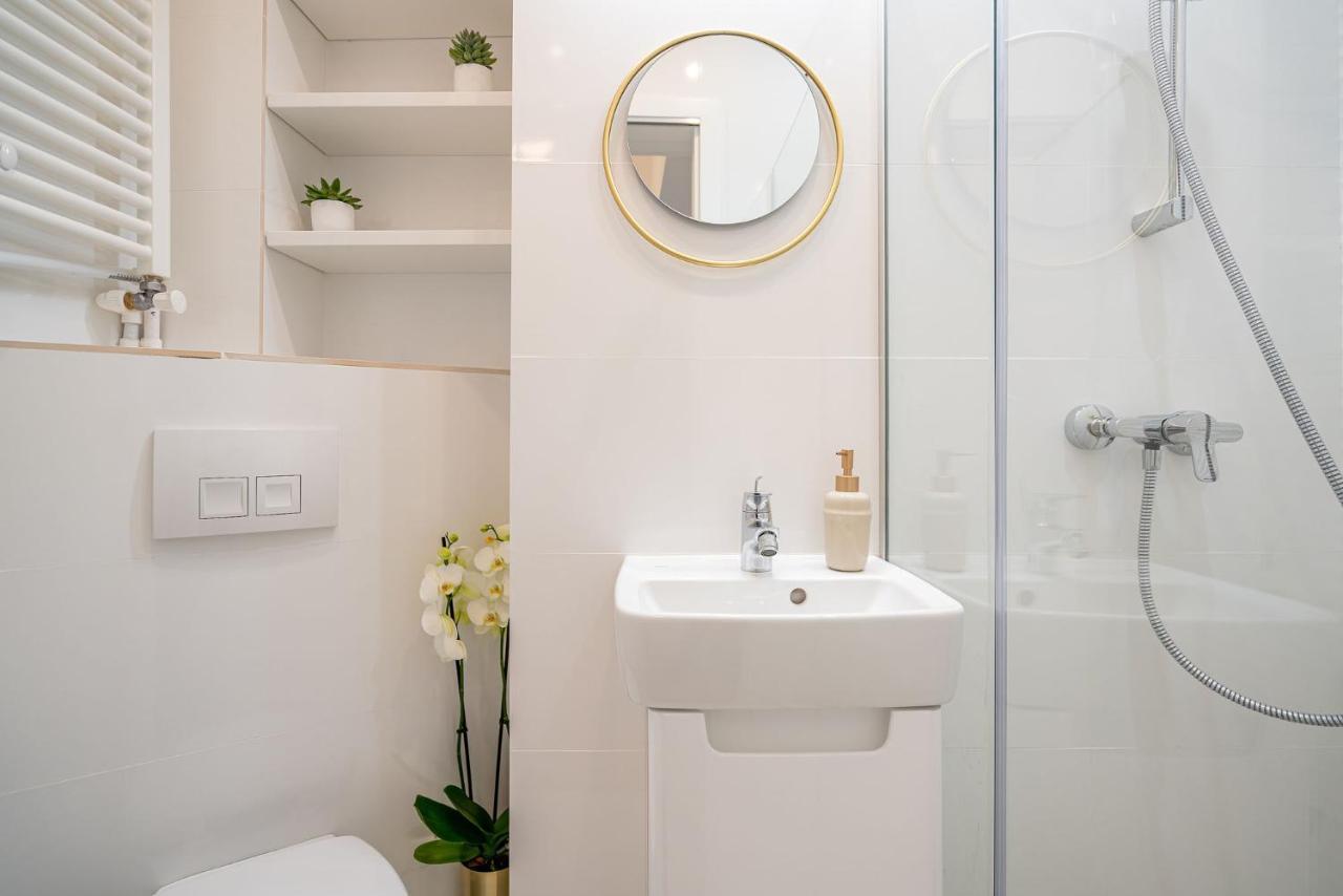 Style And View Bucharest City Center Aparthotel Екстер'єр фото