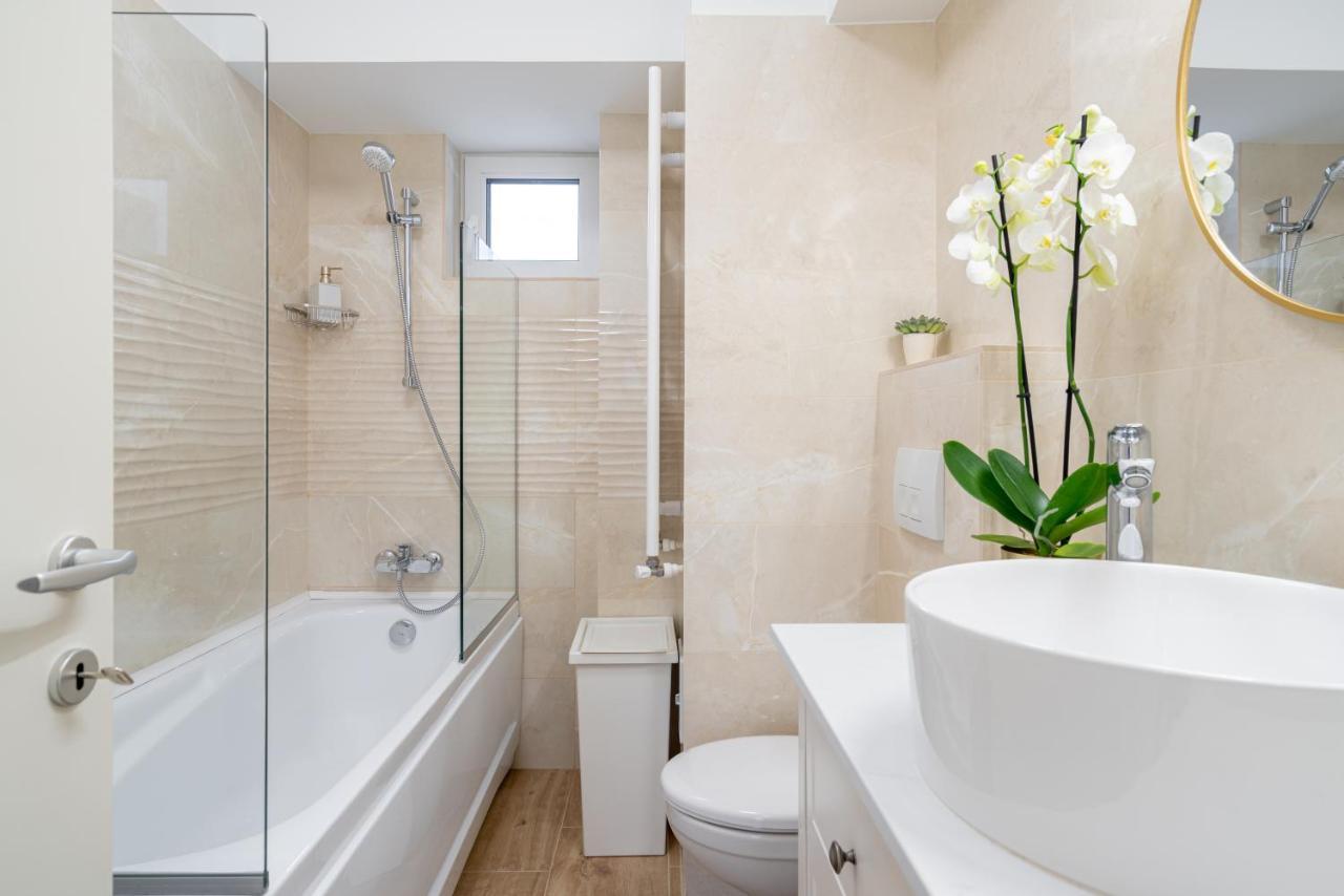 Style And View Bucharest City Center Aparthotel Екстер'єр фото